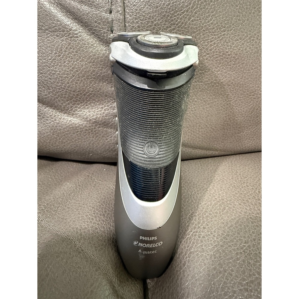 Philips Norelco Aquatec AT830‎ Electric Shaver Wet Dry Cordless Rotary Razor